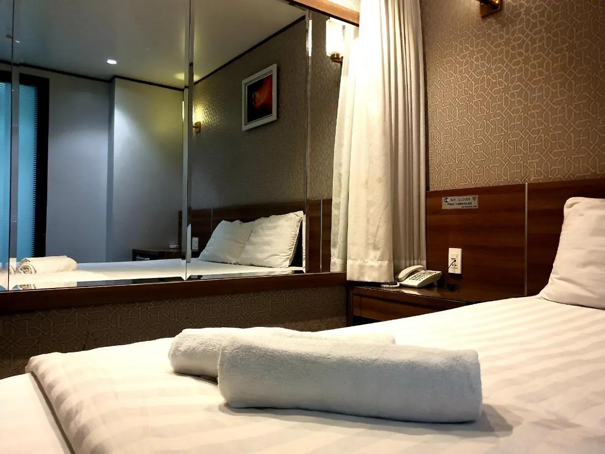 Reddoorz Premium Cloud 9 An Nhon Hotel Ho Chi Minh City 3*,  Vietnam