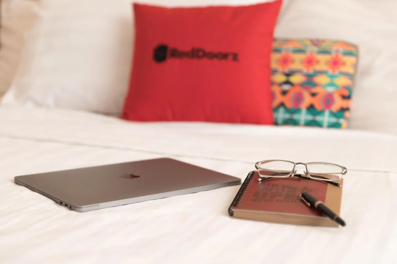 Reddoorz Premium Cloud 9 An Nhon Hotel Ho Chi Minh City